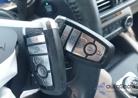 2020 Ford Escape Titanium из США, поврежденный, VIN 1FMCU9J90LUA39747